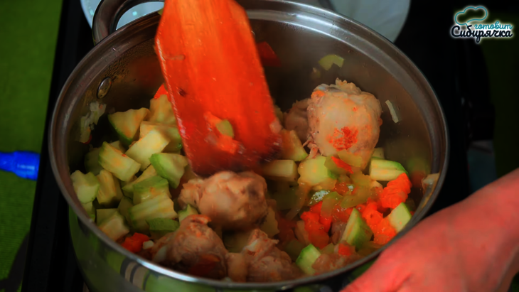 Летний куриный суп с овощами: шаг 5