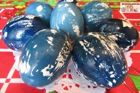 Как покрасить яйца на пасху красной капустой