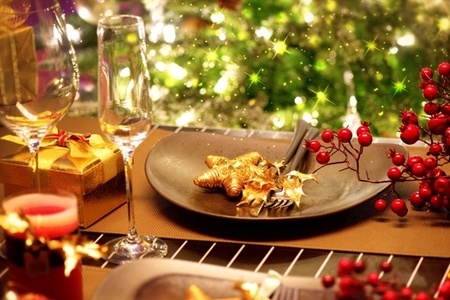 Готовимся к Новому году: 15 идей, как украсить праздничный стол