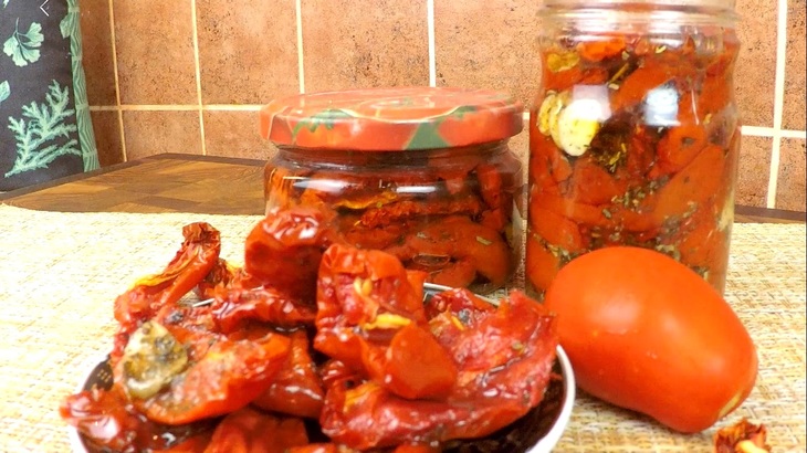 Вяленые томаты в масле