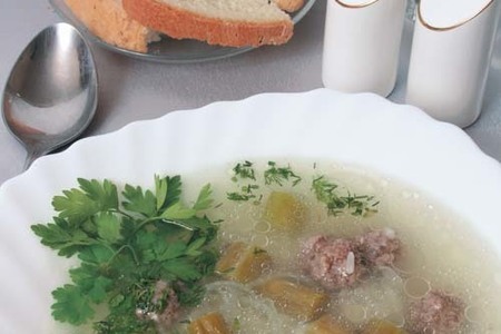 Суп с фрикадельками и кабачками