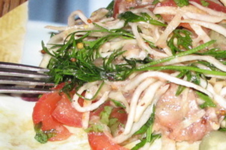 Салат из корневого сельдерея с анчоусами: шаг 1