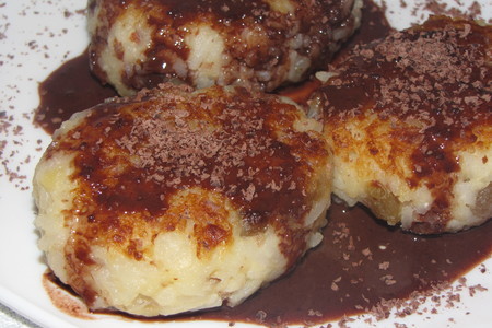 Десертные рисовые котлетки с шоколадным соусом.: шаг 2