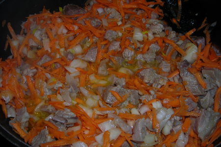 Тушёная капуста со свининкой и картошкой: шаг 4