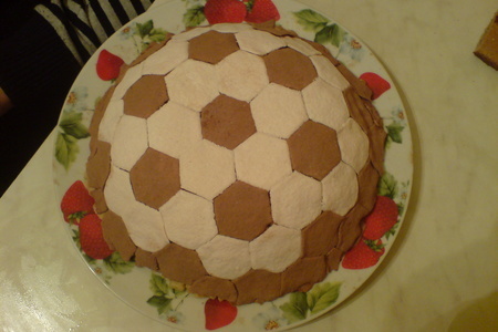 Торт "футбольный мяч": шаг 1
