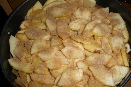 Яблочный пирог на печенье: шаг 2