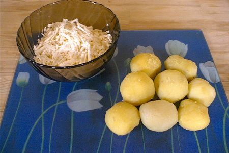 Пирожки картофельные с брынзой: шаг 1