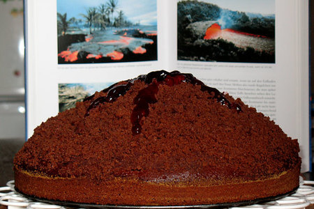 Шоколадно-малиновый торт "вулкан": шаг 7