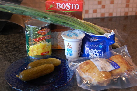 Салат с рисом, копченой курицей и ананасом: шаг 1