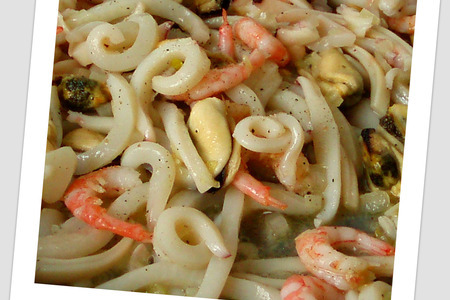 Спагетти с морепродуктами и соусом "песто": шаг 1