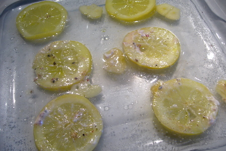 Отбивная на кости, запеченная в йогуртово-горчичном маринаде с солёными лимонами: шаг 3