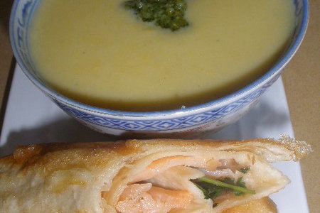 Кукурузный крем - суп с песто и лососевыми роллами: шаг 3