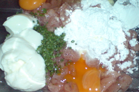 Рубленые котлеты из индейки со сметанно-маслиновым соусом: шаг 3