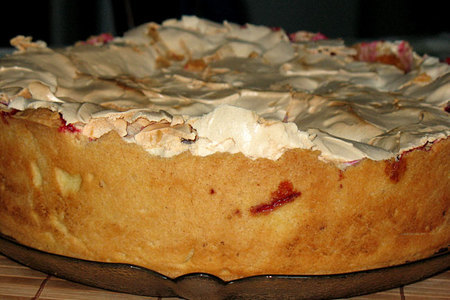 Пирог с безе и красной смородиной (traeubleskuchen): шаг 3
