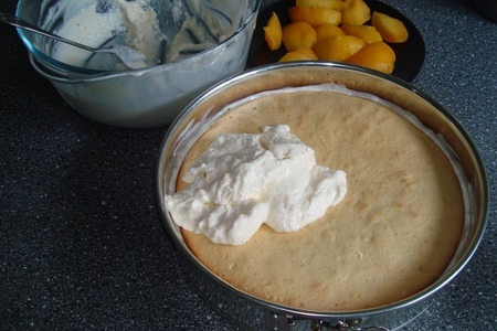 Торт с йогуртовым кремом "нектариновая неженка": шаг 7