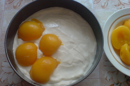 Торт "сливочные облака с персиками": шаг 5