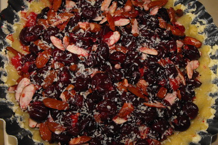 Открытый вишневый пирог с миндалем.: шаг 4