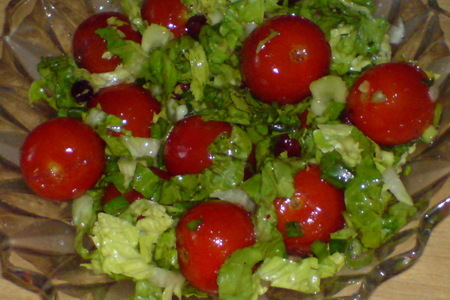 Салат с помидорками и сушеной клюквой: шаг 6