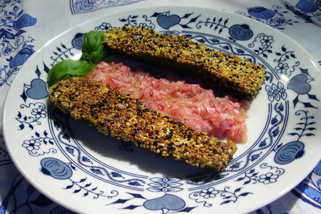 Мини-цукини с кунжутной корочкой и салатом-соусом из редиски: шаг 6