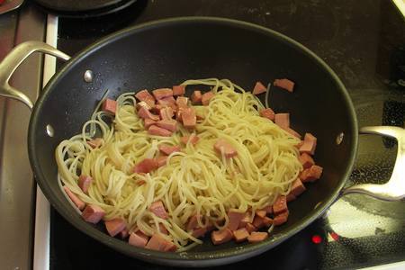 Спагетти с ветчиной: шаг 5