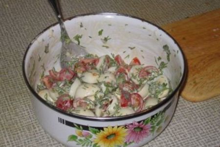 Салат из черри и перепелиных яиц: шаг 10