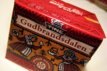 Паста с копченой горбушей, шпинатом и сыром «gudbrandsdalen»: шаг 1