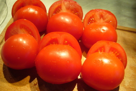Печеные помидоры, легкая и вкусная закуска за 15 минут: шаг 1