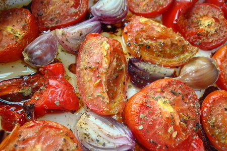 Соус сливочно-томатный, к чему хотите.: шаг 2