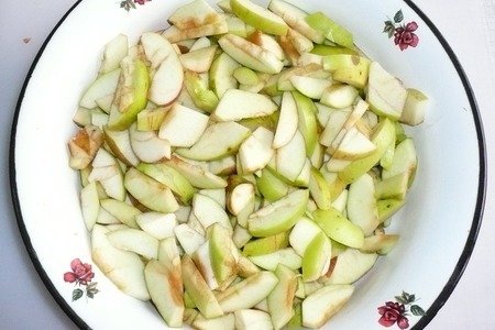 Фото приготовления рецепта: Быстрый яблочный пирог