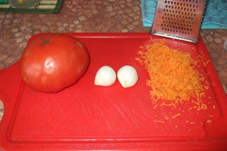 Мясо с макаронами в томатно чесночном соусе: шаг 3
