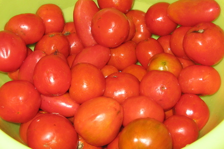 Соленые фаршированые помидоры: шаг 1