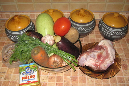 Свинина с овощами запеченая в горшочке: шаг 1