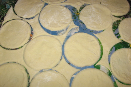 Пирожки десертные с тыквой, черносливом и грецкими орехами: шаг 5