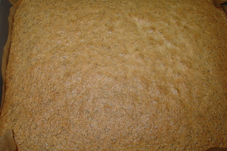 Орехово-маковый пирог с брусникой и шоколадом.: шаг 2