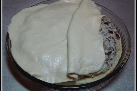 Пирог из слоеного теста с курицей, шампиньонами и опятами в сырно-сливочном соусе.: шаг 22