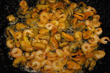 Картофельные стаканчики с морепродуктами: шаг 3