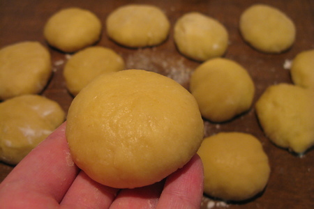 Пончики ( без дрожжей ) в медовом сиропе: шаг 4