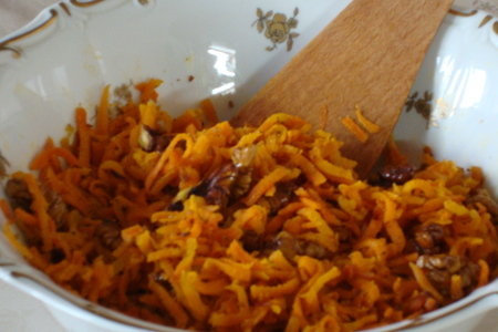 Морковный салат с грецкими орехами по-турецки: шаг 4