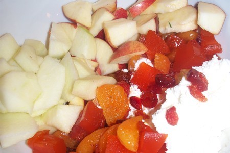 Пирог яблочный с творогом и винными сухофруктами в тесте фило !!: шаг 5
