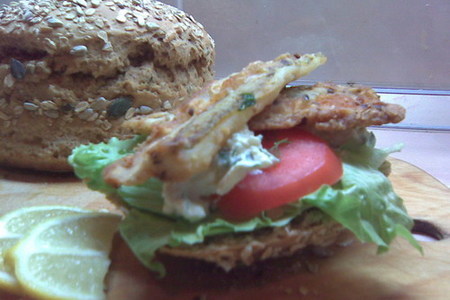 Бутерброд «старая петербурженка» с яичным салатом и корюшкой в панировке из семечек.: шаг 8