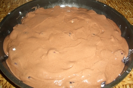 Шоколадный пирог с ягодами: шаг 4