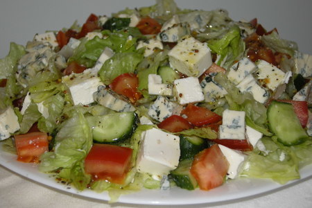 Греческий салат: шаг 1