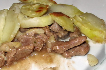 Мясо под картофельной крышкой: шаг 9