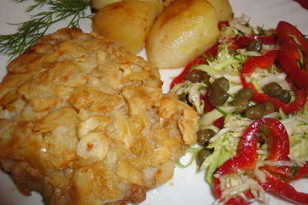 Шницель в миндально-сырной панировке с пряным овощным салатом: шаг 3