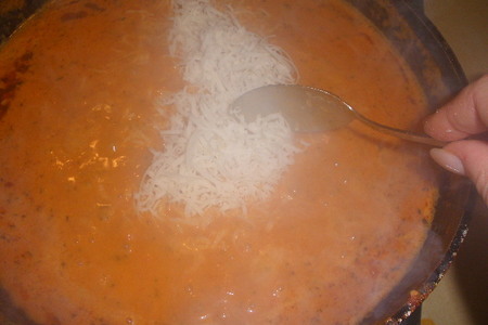 Спагетти в томатно-водочном соусе: шаг 4