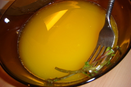 "облагороженное" сливочное масло (чесночно-мятное): шаг 4