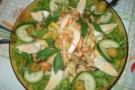 Салат из копченых морепродуктов: шаг 1