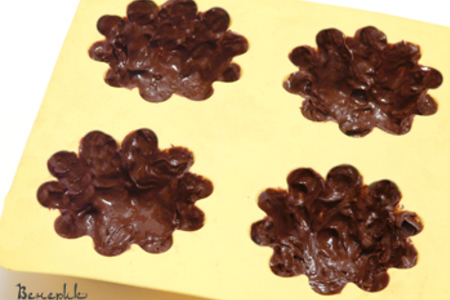 Шоколадные тарталетки со взбитыми сливками и медовым инжиром "искушение": шаг 2