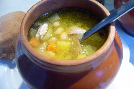 Густой картофельный суп с фасолью в горшочке: шаг 8