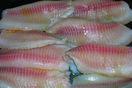 Рыба в ароматных хлебных крошках с пестрыми картофельнами шариками: шаг 4